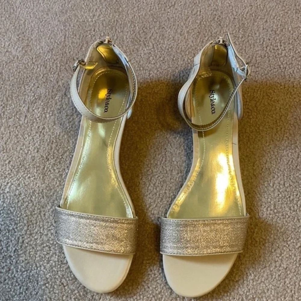 Style & Co. Sandratan Gold Sandals - Size 8.5